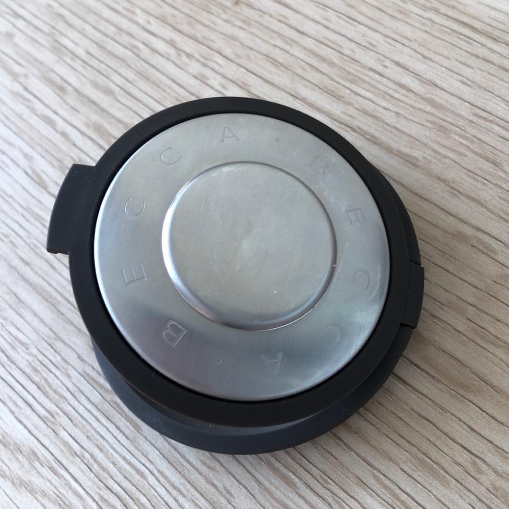Becca highlight in “moonstone”
